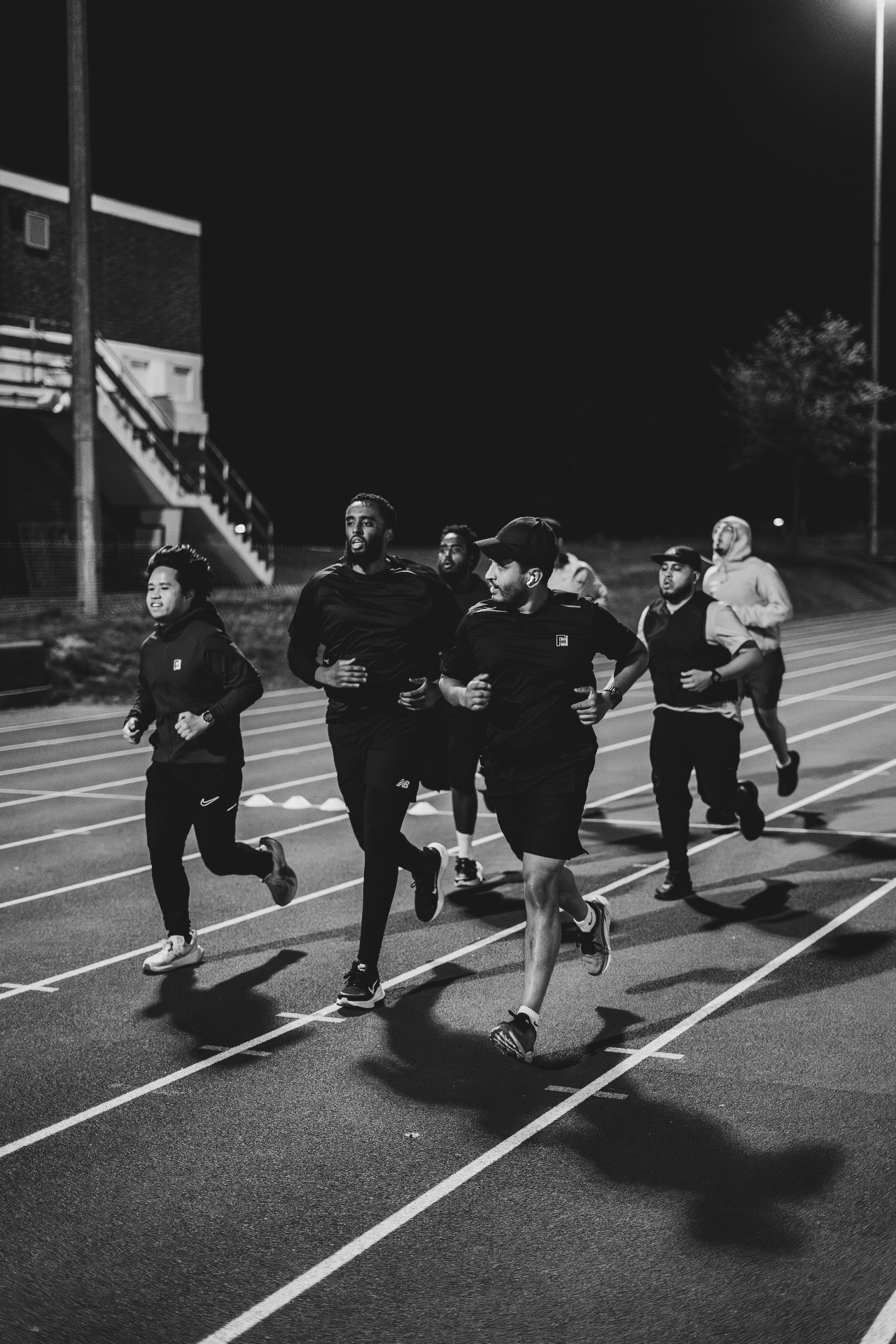 Forward Fitness members training together